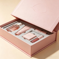 Boîte cadeau cosmétique magnétique de style livre rose, personnalisée, écologique, recyclable, résistante aux chocs, avec insert en mousse EVA