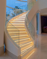 Escalier courbé haut de gamme en bois massif, marches courbes pour l'intérieur de la maison