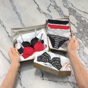 Conjunto de bikini sexy al por mayor para mujer con sujetador halter de algodón teñido liso, copa 85B, de secado rápido y con aros de soporte. - Product Image 3