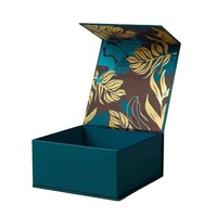 Boîte cadeau magnétique en carton gris imperméable de luxe personnalisée avec poignée pour l'emballage de chaussures et de chaussettes
