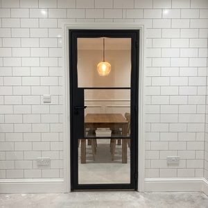 Porta Interna in Vetro e Ferro Nero di Alta Qualità, Eleganza Moderna Personalizzabile - Product Image 6