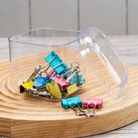 Boîte à dessert carrée transparente en plastique PS de qualité alimentaire avec couvercle à clipser empilable pour le stockage de mousse, de gâteaux et de macarons