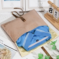 Pochette en velours pour vêtements, avec logo personnalisé imprimé, en faux daim marron, avec ruban, haut de gamme, pochette cadeau en velours