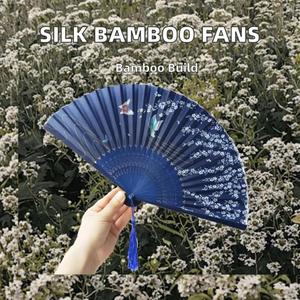 Ventiladores de Seda Mini Personalizados al por Mayor, Plegables a Mano, Estilo Arte Popular con Técnica Pintada, de Bambú Portátil para Decoración del Hogar - Product Image 3