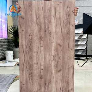 Revêtement mural en pierre flexible à grain de bois moderne - Écologique, ignifuge et imperméable pour une utilisation intérieure/extérieure dans les hôtels - Product Image 6