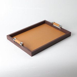 Bandeja <span class=keywords><strong>de</strong></span> cuero <span class=keywords><strong>de</strong></span> lujo con mango <span class=keywords><strong>de</strong></span> metal <span class=keywords><strong>de</strong></span> <span class=keywords><strong>madera</strong></span>, mesa <span class=keywords><strong>de</strong></span> centro para habitación <span class=keywords><strong>de</strong></span> Hotel, bandeja <span class=keywords><strong>de</strong></span> servicio Rectangular, bandeja <span class=keywords><strong>de</strong></span> almacenamiento para decoración del hogar - Product Image 1
