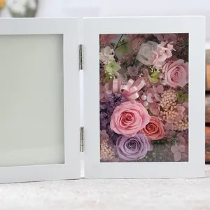 Moldura de fotos com rosas preservadas, moldura de madeira decorativa para casa, flores secas e plantas em moldura de madeira