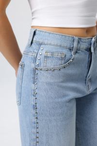 Shorts in Denim a Vita Alta con Dettagli Rivettati, Design Asimmetrico, Stile Casual Estivo in Cotone - Product Image 5