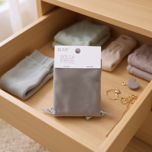 Bolsa de Almacenamiento de Terciopelo ILAN, 10x13 cm, Gris, Reutilizable, Estilo Simple - Product Image 2
