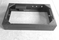 Tôle personnalisée formant châssis Hifi amplificateur zingué