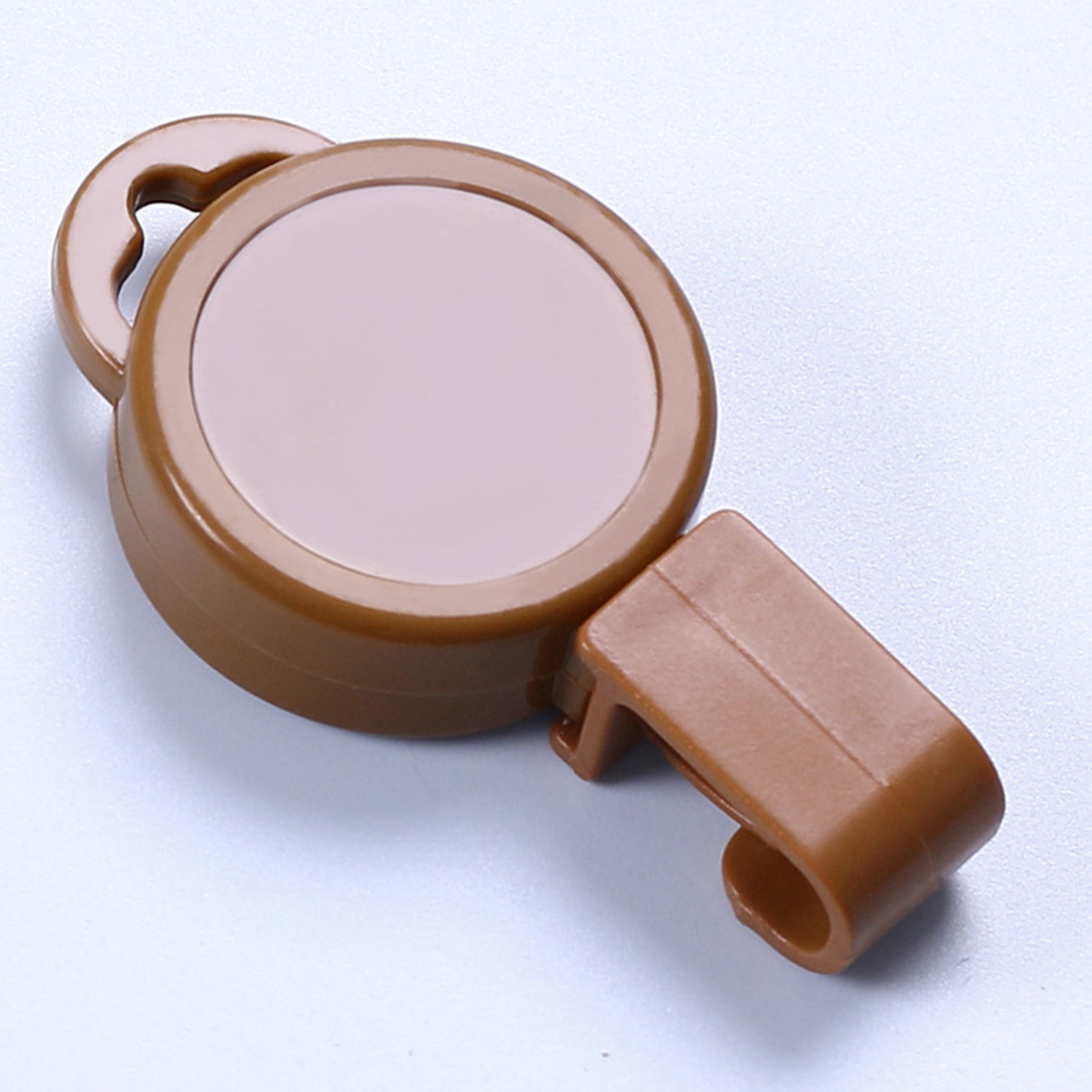 สีน้ำตาล