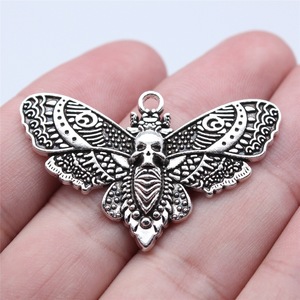 Amuleto de Mariposa de la Muerte, 27x43mm, Aleación de Zinc Plateada Antigua para la Creación de Gargantillas Góticas - Product Image 1