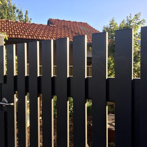 Clôture en aluminium à piquets verticaux haute durabilité <span class=keywords><strong>pour</strong></span> les installations commerciales avec normes de fabrication certifiées - Product Image 2