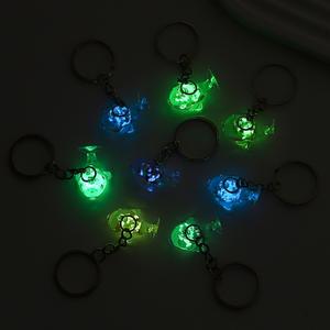 Llavero de Resina Luminosa con Forma de Delfín, Flor Seca Fluorescente, Colgante de Ballena para Bolso, Llavero Transparente de Animal Marino para Regalo Estético - Product Image 3