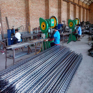 ผู้ผลิตจำหน่ายลวดหนามคอรอน่าชนิดต่างๆ ทำจากเหล็กกล้าไร้สนิม <span class=keywords><strong>SPSS</strong></span> และเหล็กกล้าคาร์บอน สำหรับเครื่องตกตะกอนไฟฟ้าสถิต - Product Image 4