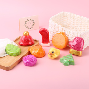 Venta al por mayor OEM de fábrica, marca privada, serie navideña, baño orgánico con gorro navideño adorable, regalo clásico de Navidad, caja de regalo con sal efervescente. - Product Image 5