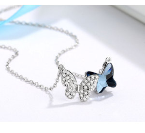 Ornamen kalung kupu-kupu wanita kelas atas kristal Austria personalisasi sederhana perhiasan pesta kalung baja