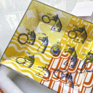 Cenicero de Cerámica Cuadrado de Estilo Americano Moderno y Lujoso, de Gran Capacidad, con Cuatro Ranuras, en Caja de Regalo, Ecológico, para Interiores - Product Image 3