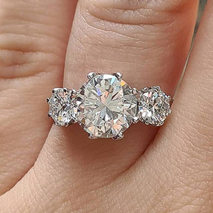 Anello di Diamanti F1751 per Donna, Classico Anello di Fidanzamento con Diamante Naturale Taglio Brillante Rotondo, Colore G, Gioiello in Diamante Bianco - Product Image 1