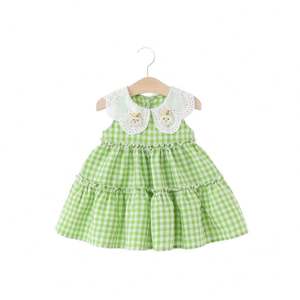 Yeni Yaz Çocuk Giysileri. Kız Çocukları İçin Oymalı İşlemeli ve Büyük Kıvrımlı Yakalı Ekose Elbiseler - Product Image 5