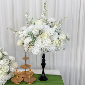 Guirlandes de perles florales en soie blanche minimalistes, parfaites pour la décoration de fond de mariage et de banquet - Product Image 2