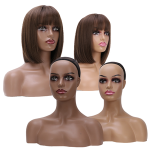 Mannequin réaliste en plastique demi-corps pour présentation professionnelle de perruques, buste féminin avec épaules pour vitrine de magasin - Product Image 1