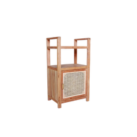 Elegante Mueble de Salón Moderno de Teca y Ratán con Una Puerta, Combinando Textura Natural, Artesanía Robusta y Estilo para el Hogar