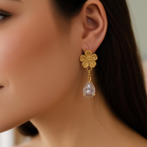 Orecchini Pendenti E3760 con Fiore Dorato e Cristallo Taglio a Pera, Gioielli Classici da Donna per Feste - Product Image 2