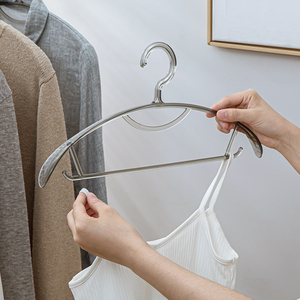 Cintres en plastique transparent de conception moderne <span class=keywords><strong>Lindon</strong></span> avec épaule large, barre antidérapante pour pantalon, cintre multifonction en cristal pour vêtements - Product Image 4