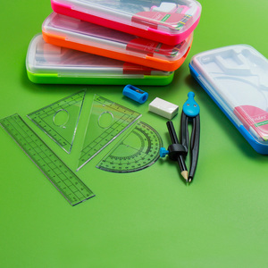 Set 7 pezzi di Set di Set geometrico per studenti con bussole in metallo e righello di cancelleria per scuola per bambini e forniture per ufficio - Product Image 4