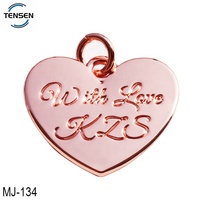 Breloques personnalisées avec logo de marque chrétienne, mignonnes et designées, plaquées or, accessoires de maillot de bain, étiquettes de nom en métal gravées, bracelet unisexe