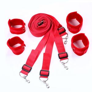 Artículos sexuales vinculantes Esposas de sujeción para adultos en la cama Felpa - Product Image 4