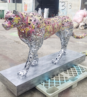 Sculpture de léopard en acier inoxydable creux coloré personnalisée, statue d'art animalier en métal pour décoration de jardin