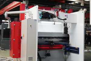 <span class=keywords><strong>Prensa</strong></span> plegadora CNC de chapa MYT, 175 toneladas, 3200mm, 6 + 1 ejes, máquina plegadora hidráulica CNC a la venta - Product Image 3