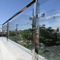 Supports de poteau de balustrade en verre feuilleté trempé trempé de sécurité pour terrasse extérieure extérieure pour clôture de balustrade