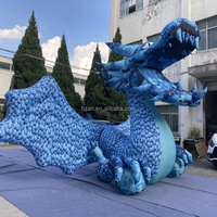 Dragon de glace bleu gonflable géant personnalisé avec sculpture d'ailes pour la décoration d'événements d'Halloween, de carnaval, de parcs à thème, de centres commerciaux et de magasins