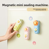 Mini Scelleuse Portable Mignonne en Forme de Fleur à Pression Manuelle, Machine à Sceller Compacte pour Usage Domestique avec Fixation Magnétique pour Sacs à Snacks