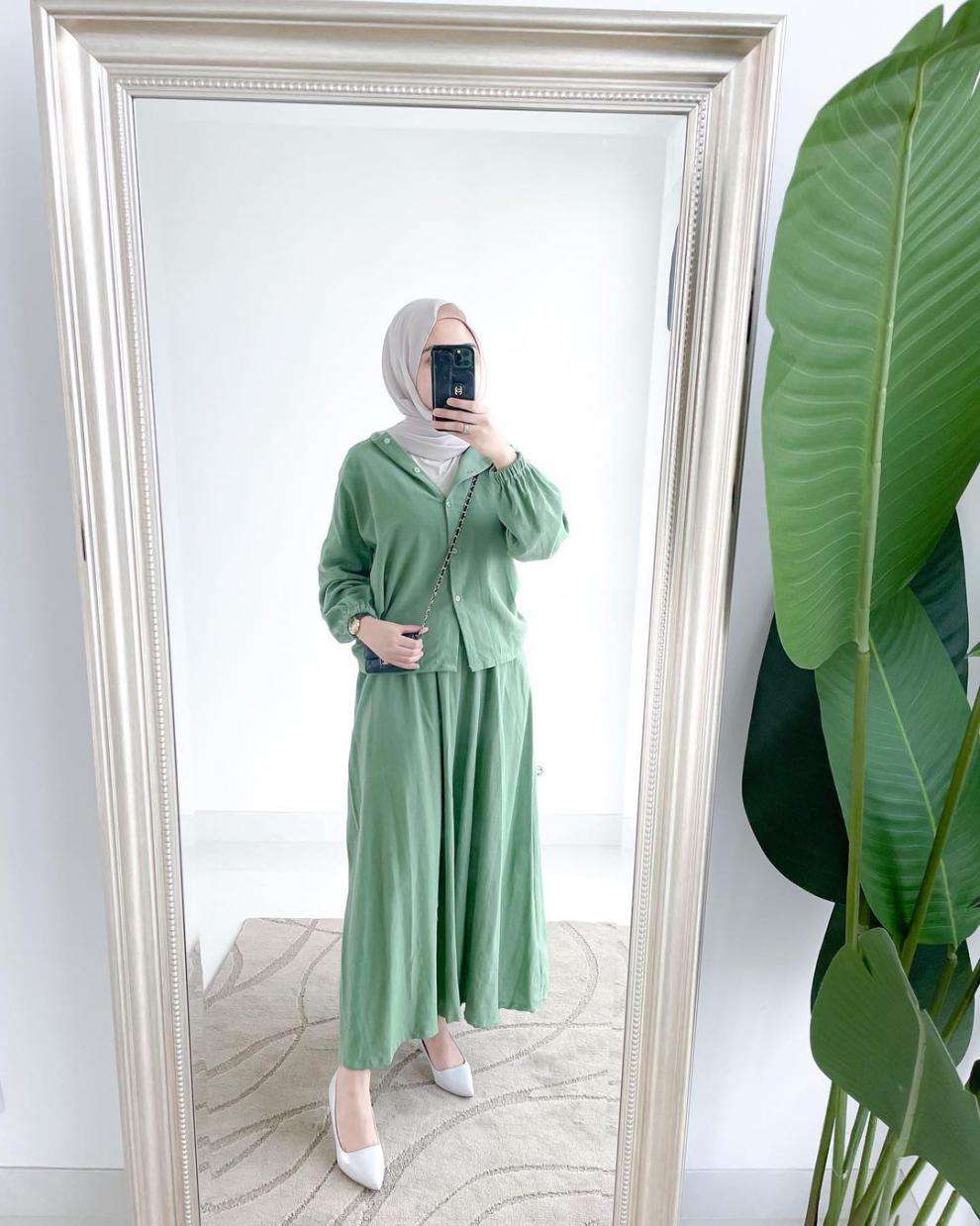 สีเขียว