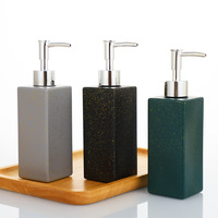 Ensemble de bouteilles de style européen à pression carrée en plastique ABS pour hôtel désinfectant pour les mains gel douche bouteilles de distribution de détergent à lessive vides