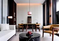 Ensemble de mobilier de chambre moderne en tissu pour hôtel 5 étoiles avec lit king size, tête de lit et ottoman pour café de luxe