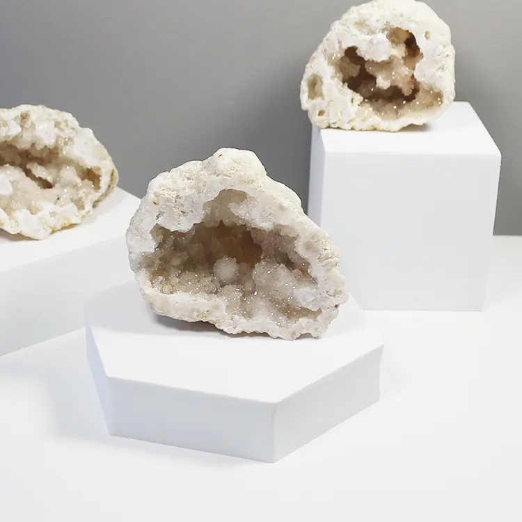 Piedra curativa natural a granel, racimo de amatista de geoda blanca para curación