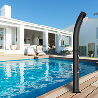 Douche solaire extérieure en PVC 35L avec colonne ronde incurvée, douche solaire portable pour piscine, jardin, plage, système de douche chauffé au soleil personnalisé noir
