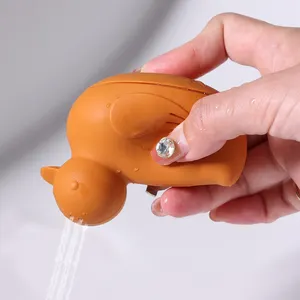 カスタムロゴ幼児ウォーターシャワースプレーバブルおもちゃカメ環境にやさしいシリコンベビーバスおもちゃセット