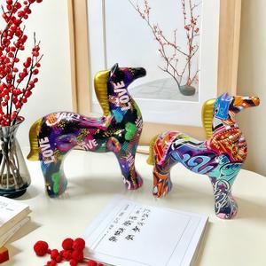 Figura Abstracta de Caballo en Resina Epoxi, Estatua Decorativa para Mueble de TV, Arte Folclórico para Sala de Estar, Decoración de Escritorio, Año del Caballo - Product Image 2