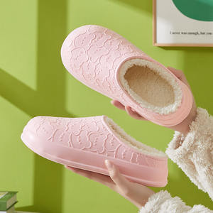 Sandales EVA pour femmes 2023, confortables, imprimées de dessins animés, pour l'extérieur, avec semelle intérieure en tissu doux, dernières chaussures d'hiver pour couples - Product Image 1