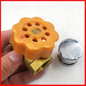 Interrupteur de <span class=keywords><strong>vanne</strong></span> de radiateur Alphabet Valve de verrouillage magnétique manuelle Clé a Type C Type Code Personnalisable <span class=keywords><strong>pour</strong></span> les médias d'<span class=keywords><strong>eau</strong></span> Support OEM - Product Image 3