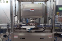 Chaîne de machines industrielles de remplissage de granulés et de bouteilles pour aliments pour animaux de compagnie (chats et chiens) avec pesage multi-têtes et stockage en jarres