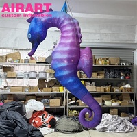 Parfait pour les fêtes sur le thème de la mer, ballon gonflable en forme de hippocampe lumineux à LED, hippocampe galactique gonflable violet