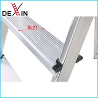 Escabeau de ménage pliant avec escalier à pédale antidérapant avec main courante haute Escabeaux en aluminium légers multi-usages