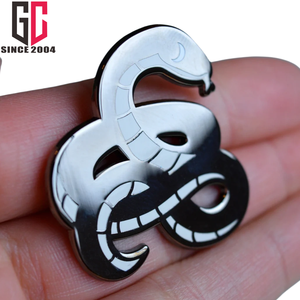 15 ans usine personnalisé 2025 ans serpent venimeux dessin animé Animal émail épinglette métal artisanat badge - Product Image 4